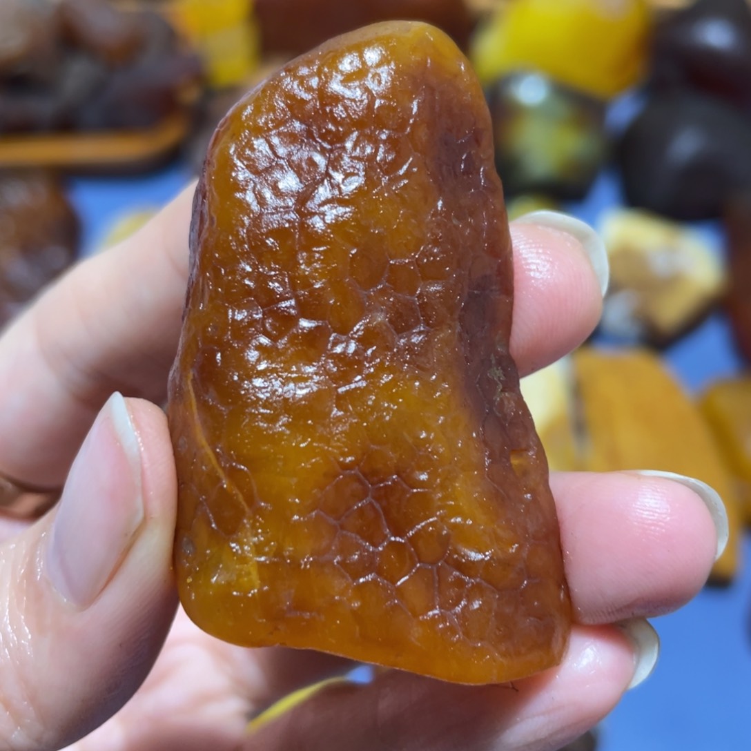定制琥珀未镶嵌原石
