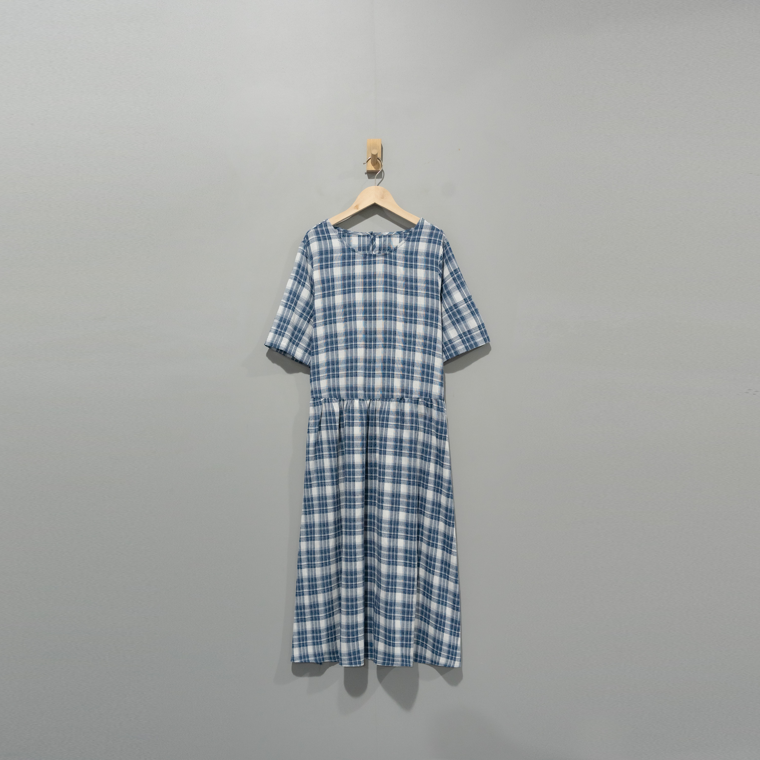 【且听风吟】0315195文艺麻棉圆领格子腰带连衣裙   裙长119胸围124