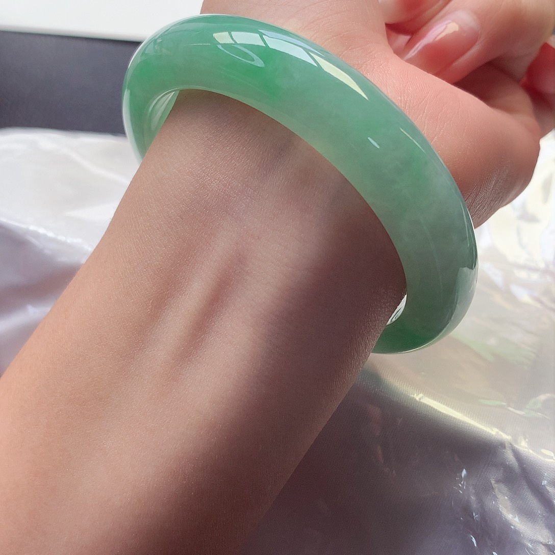 翡翠手镯未镶嵌天然A货翡翠57/58