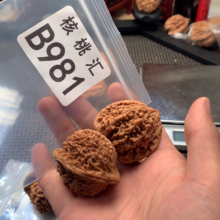 吊坠文玩核桃百花山