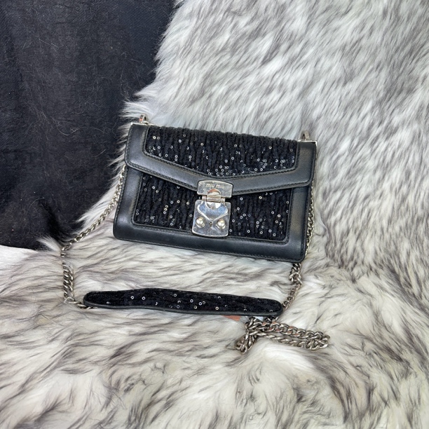 95新 MIU MIU/缪缪 黑银亮片链条斜挎包