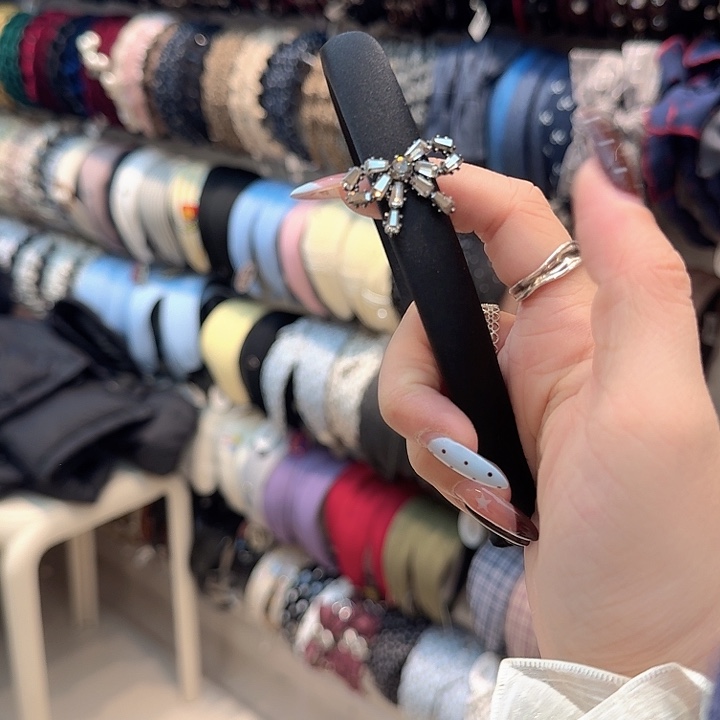 黑色蝴蝶结钻发箍