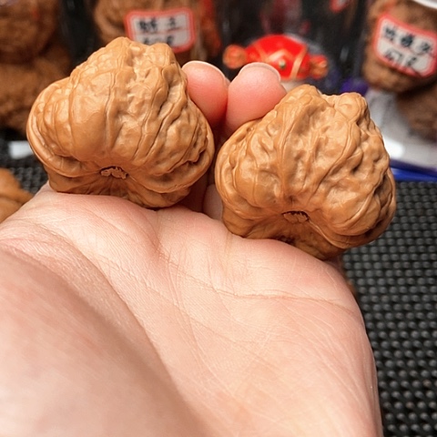 文玩核桃吊坠蛤蟆头核桃精品头货38