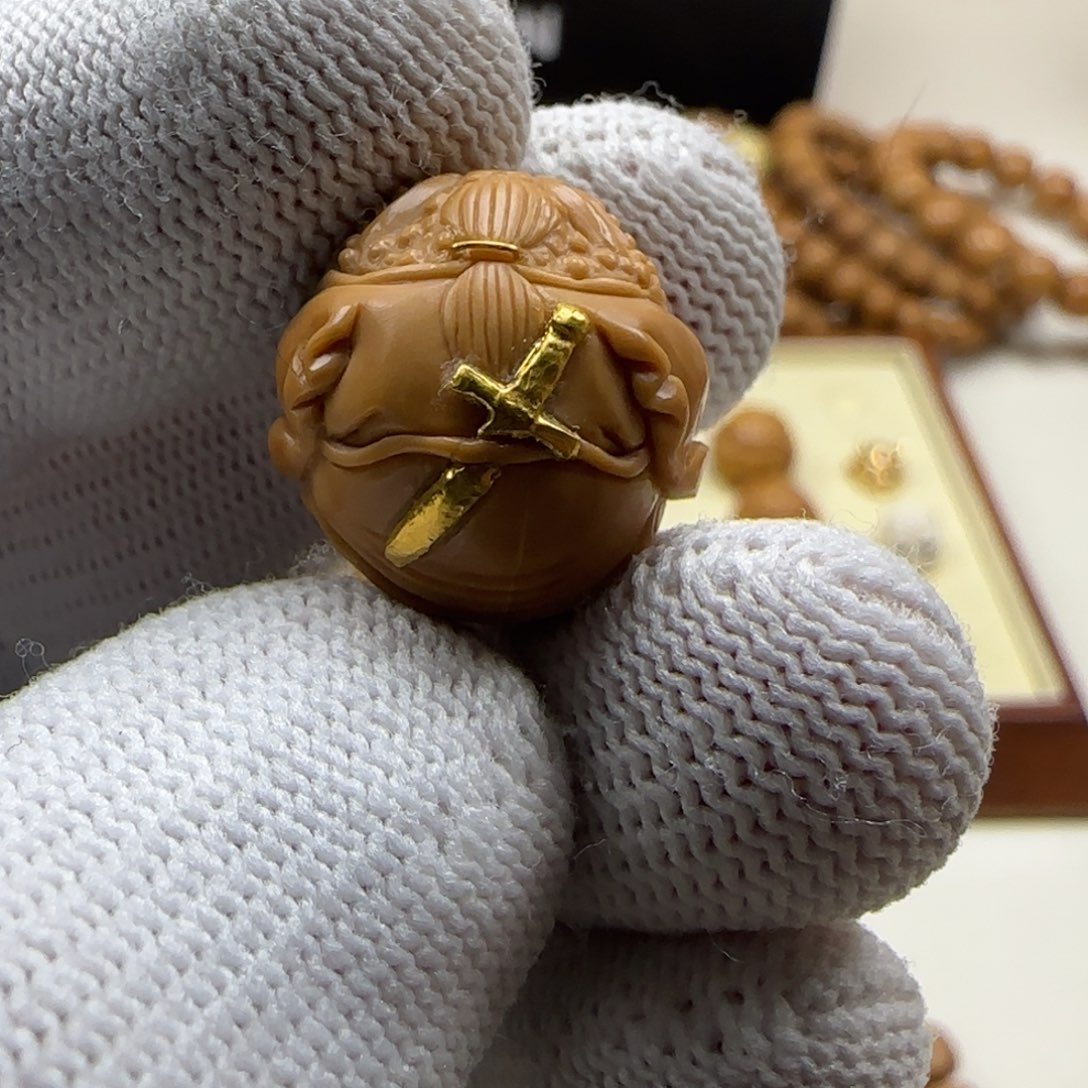 猴头核桃吊坠瞎*单刀文泰镶嵌24k