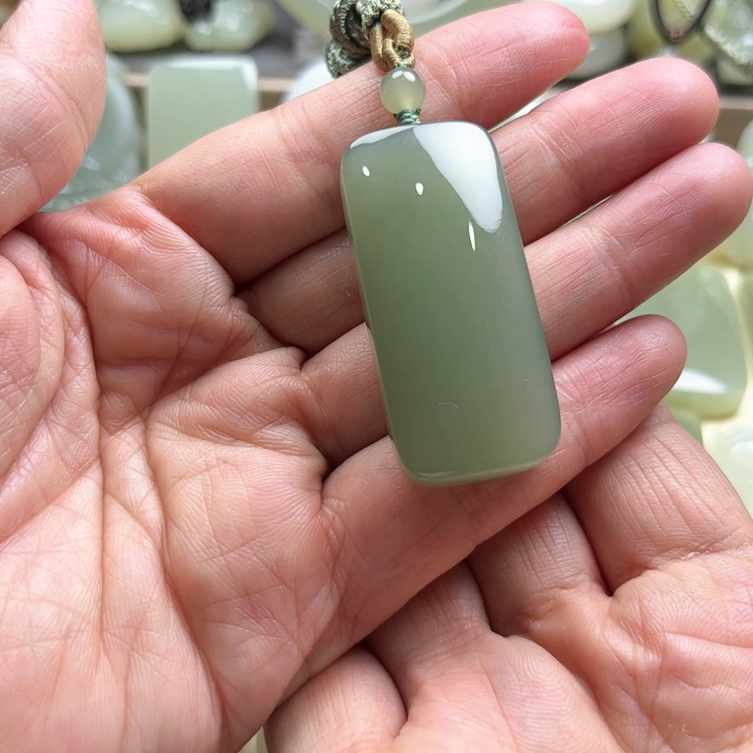 和田玉挂件未镶嵌