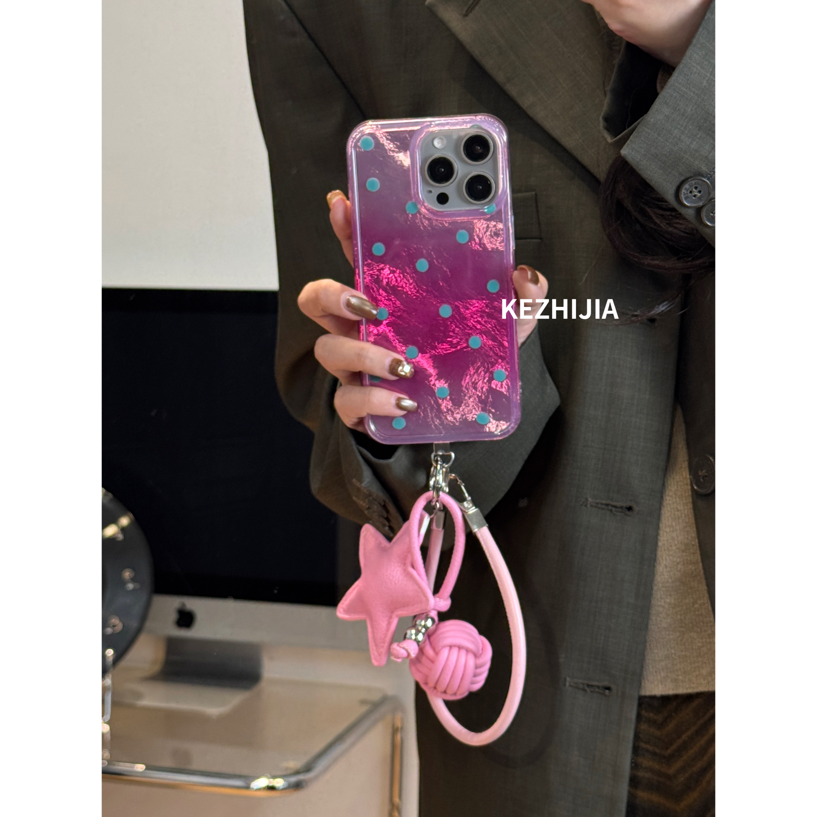 【壳之】绿波点渐变粉适用苹果16/15/14/13华为mate70/60Pro手机壳