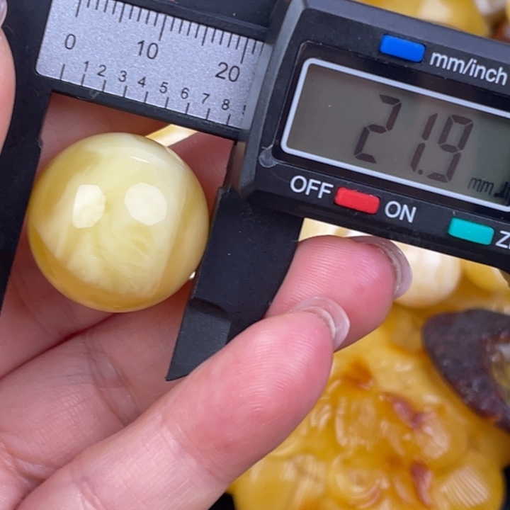 蜜蜡未镶嵌裸石30