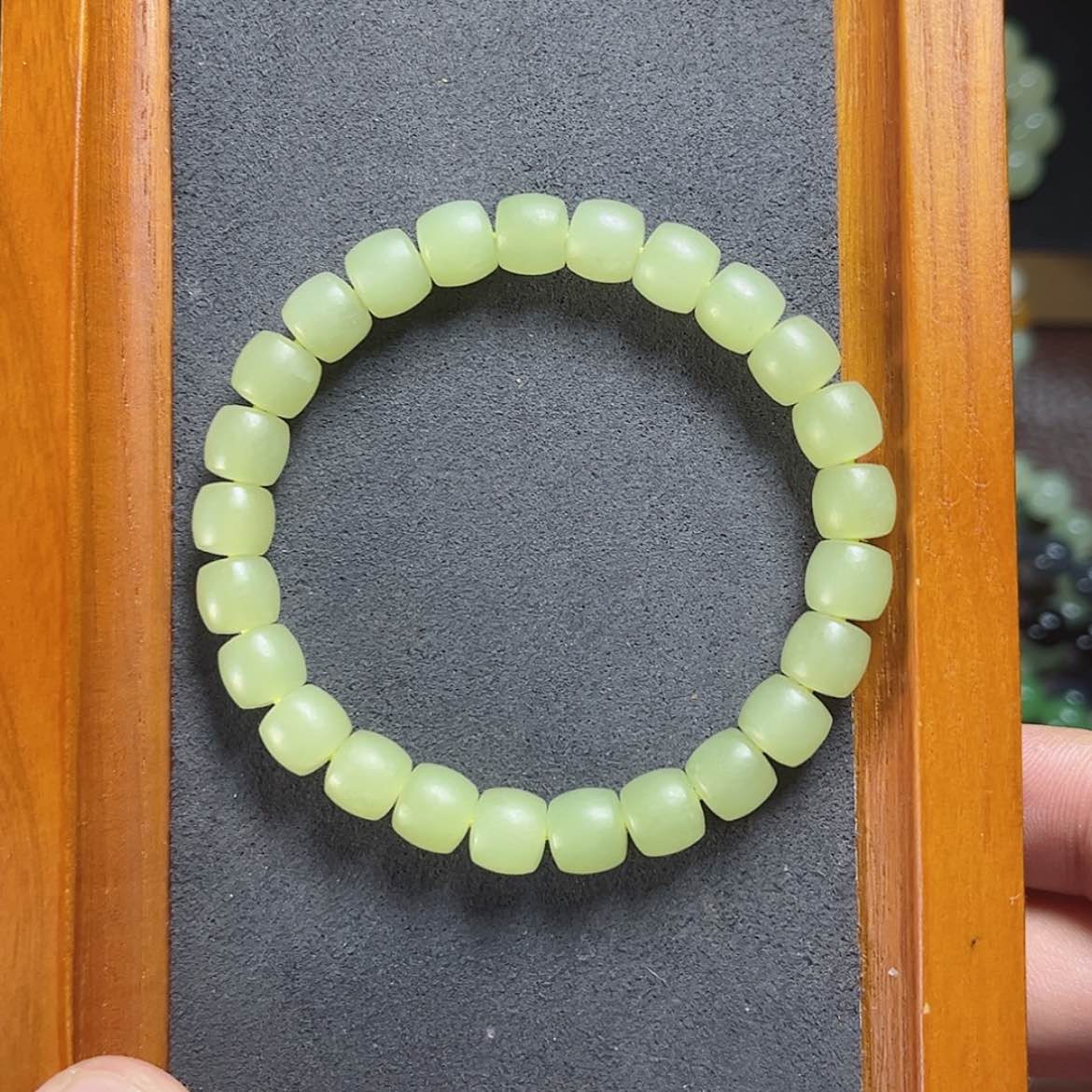 【闪购商品】未镶嵌手链和田玉骑****园