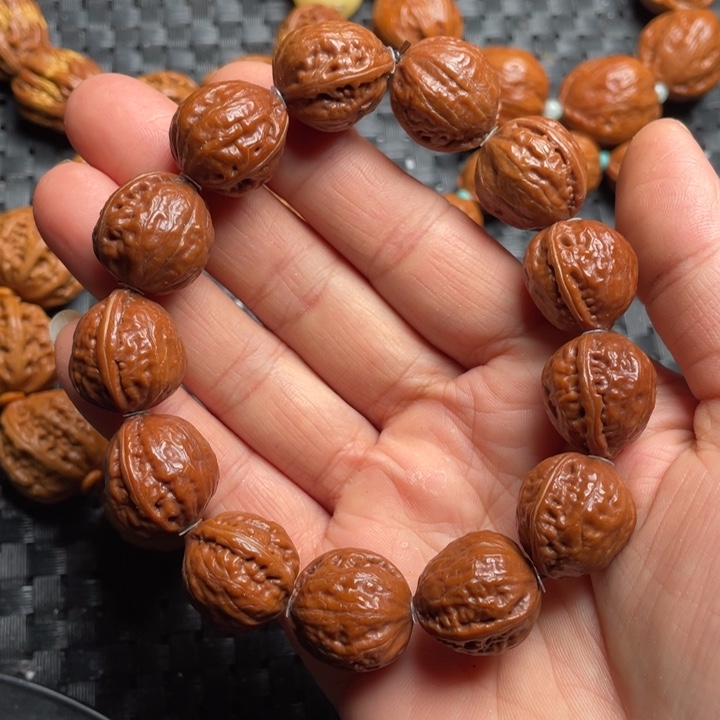 红皮小蛤蟆核桃手串