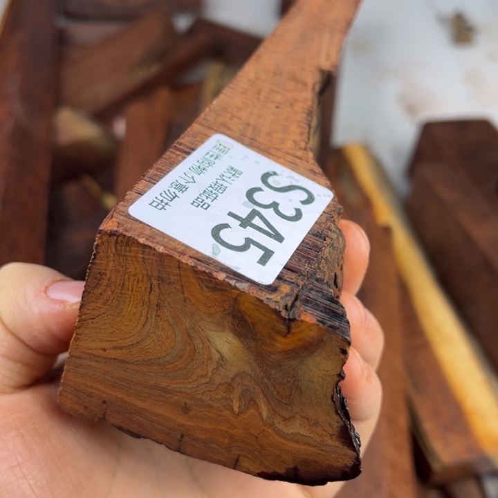 匠***鈊檀香紫檀（小叶紫檀）