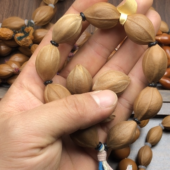 Z***e橄榄核吊坠来咯哦哦哦哦