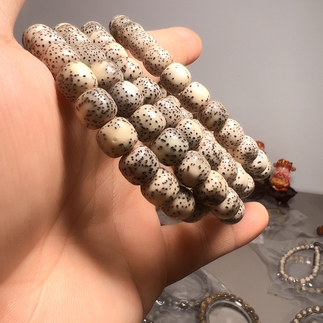 星月菩提手串卡9 四条 当108 卖 