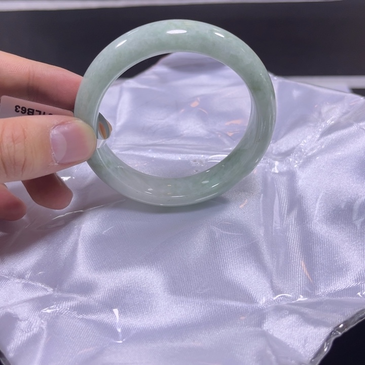 翡翠手镯未镶嵌天然a货翡翠多样性发货