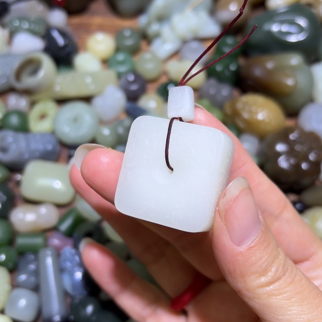 和田玉未镶嵌珠宝半成品