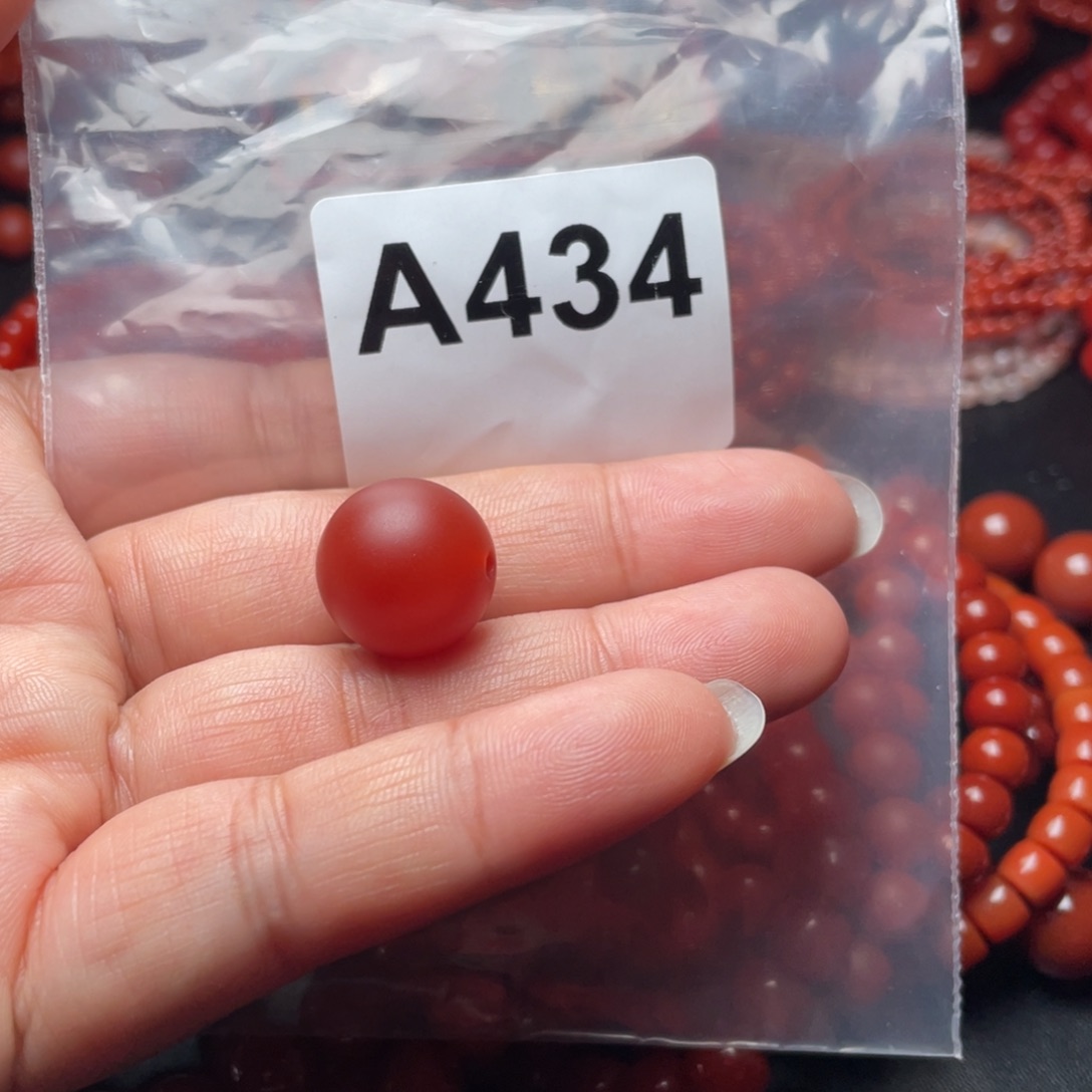 宝***女南红玛瑙未镶嵌手链