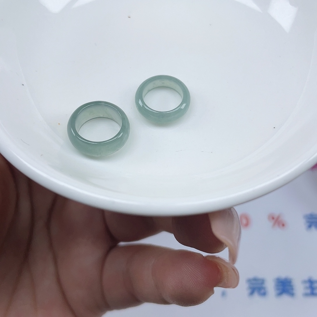 自***^翡翠散珠翡翠跑环2颗