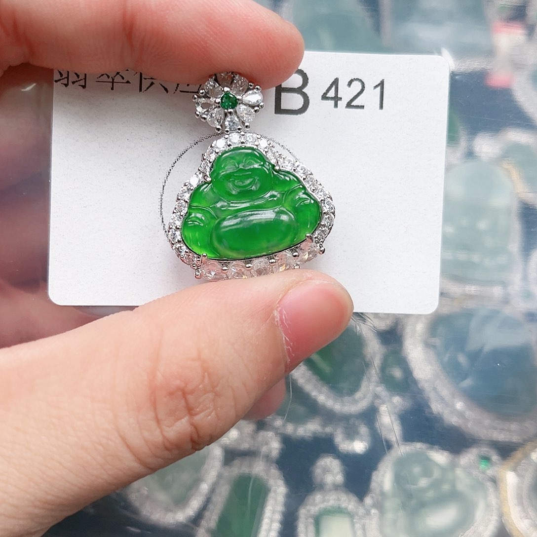 翡翠颈饰未镶嵌翡翠421