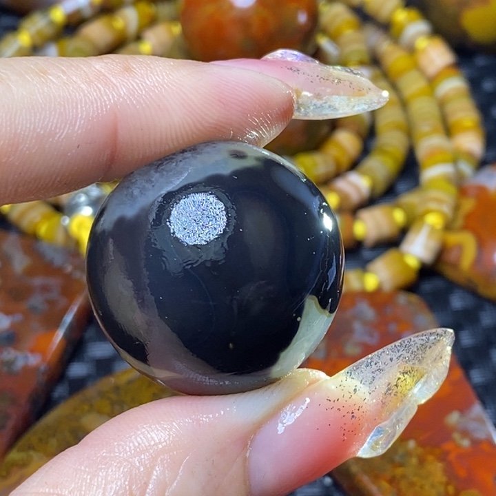 玛瑙/玉髓颈饰未镶嵌