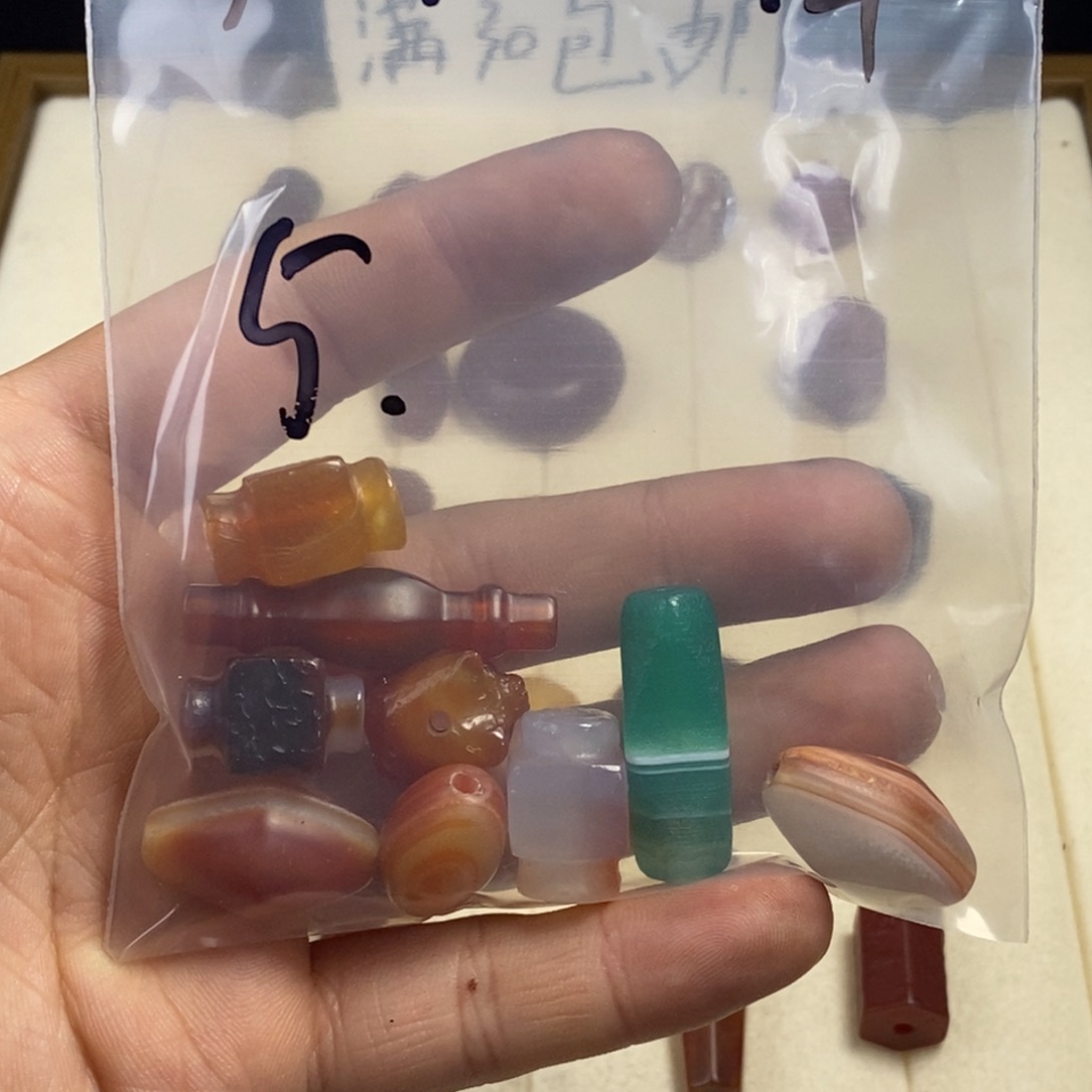 美***泽玛瑙/玉髓未镶嵌颈饰