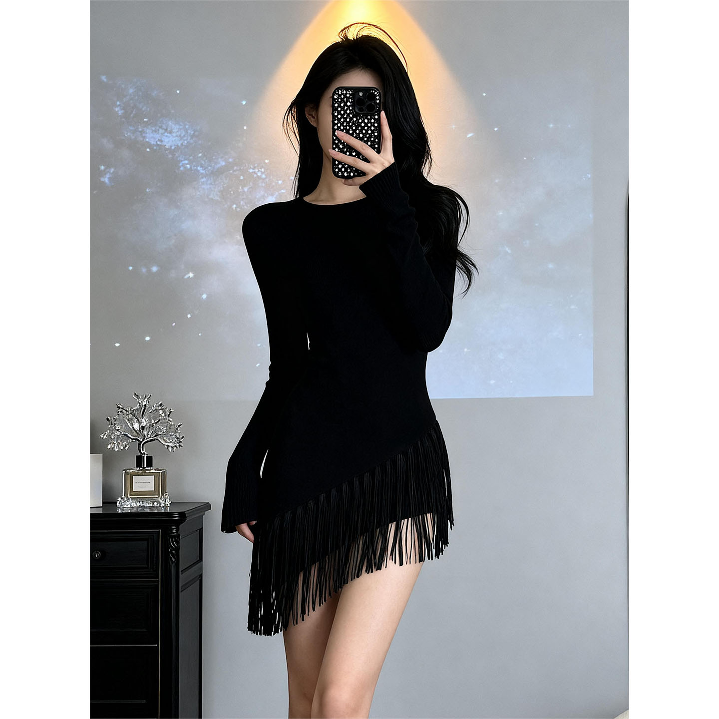 千金风黑色不规则流苏边针织连衣裙女秋冬新款气质高级感短裙穿搭