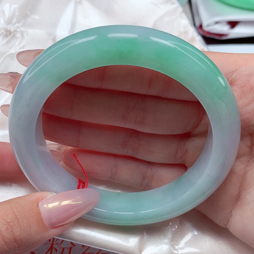 【闪购商品】翡翠手镯未镶嵌61圈