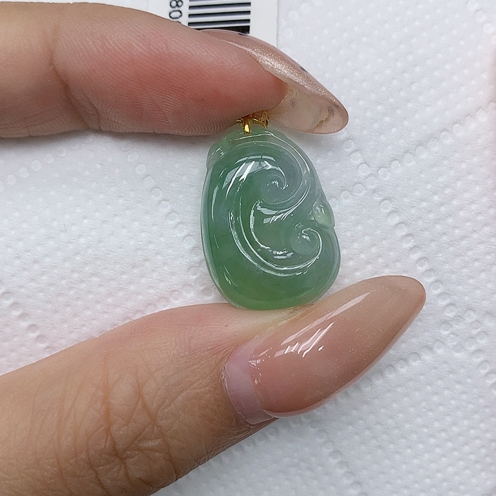 颈饰18K金镶嵌翡翠