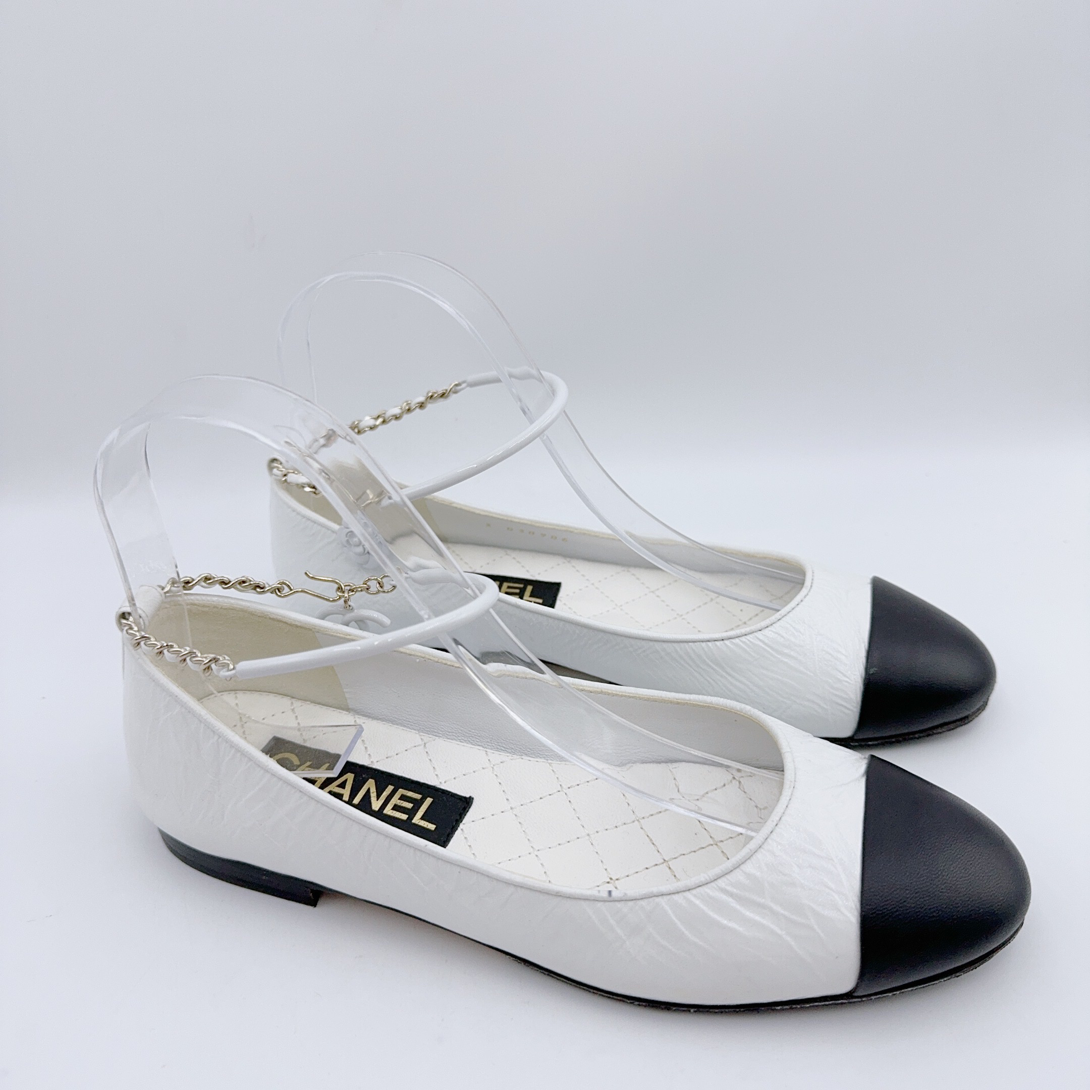 99新 Chanel/香奈儿 36.5码/23C黑白珍珠穿链乐福鞋/02205