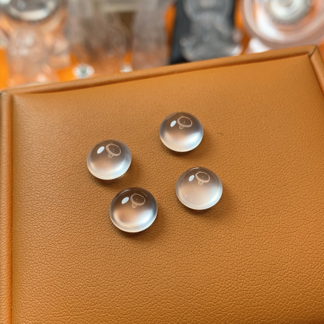 石英质玉未镶嵌颈饰