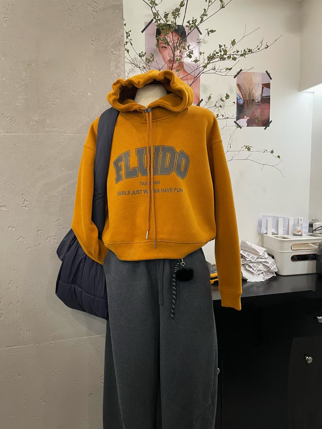 卡麦酱-KEY 连帽字母短卫衣 3691