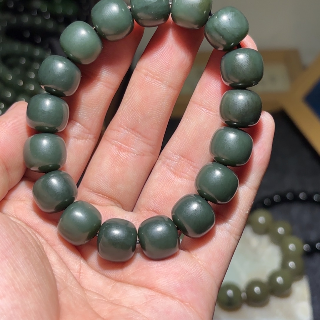 和田玉未镶嵌手链