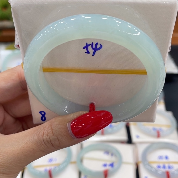 翡翠未镶嵌手镯缅甸翡翠