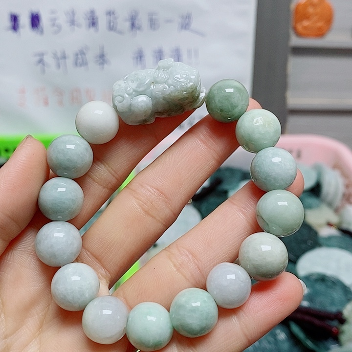 翡翠颈饰未镶嵌纯天然