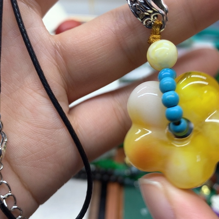 蜜蜡颈饰未镶嵌吊坠