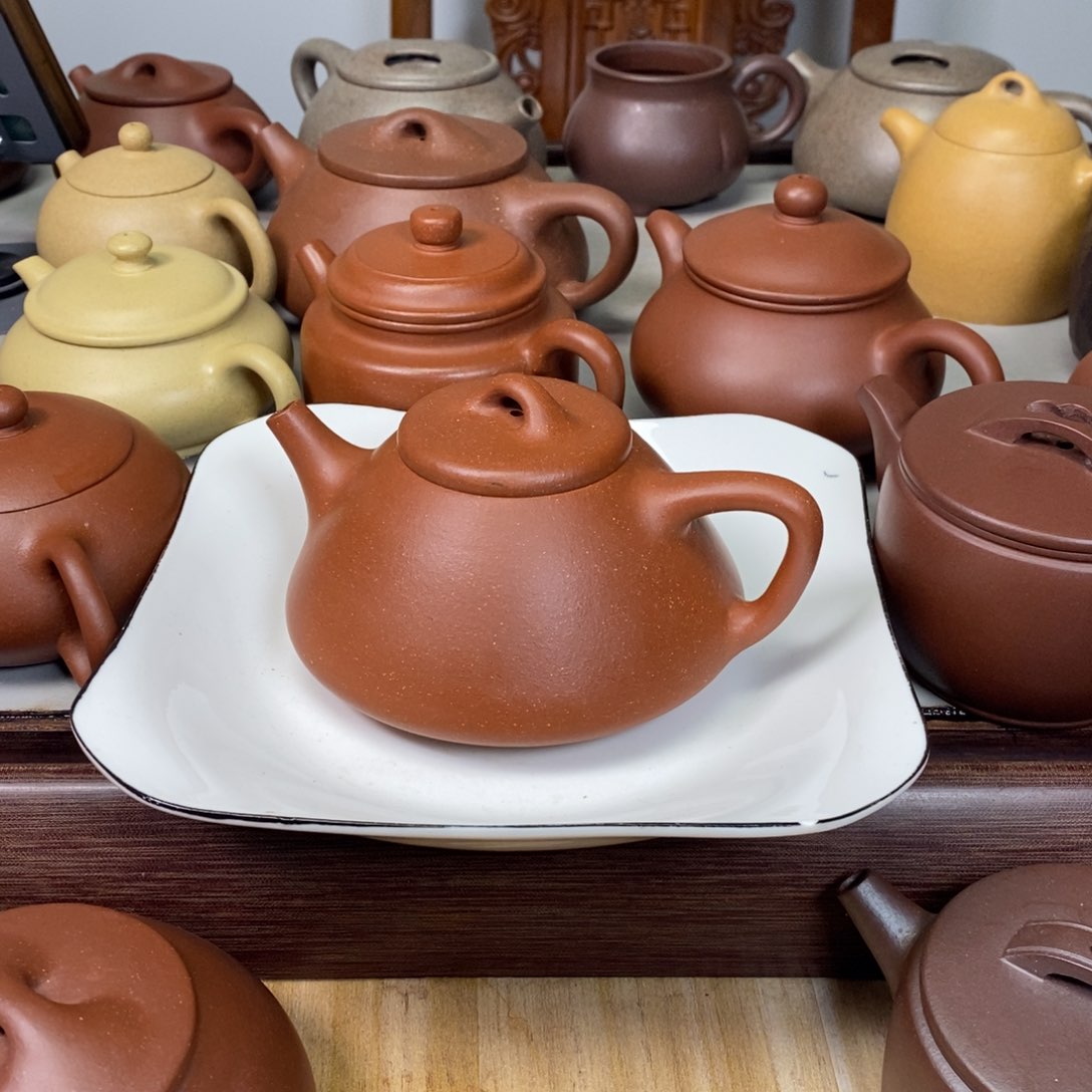 段泥茶壶行*红降300ml，半手工艺