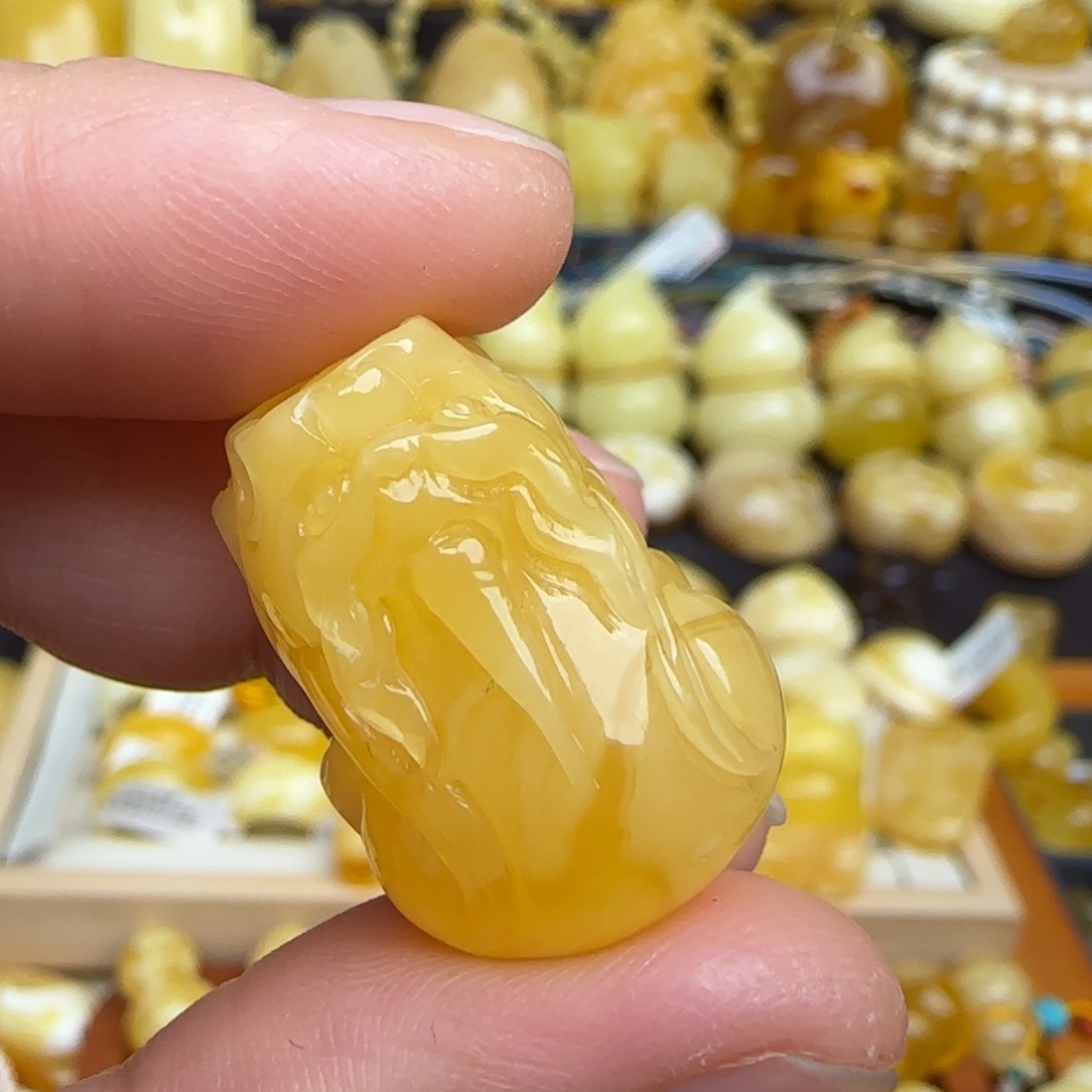 蜜蜡吊坠(不含链)未镶嵌天然焦皮料蜜蜡貔貅吊坠