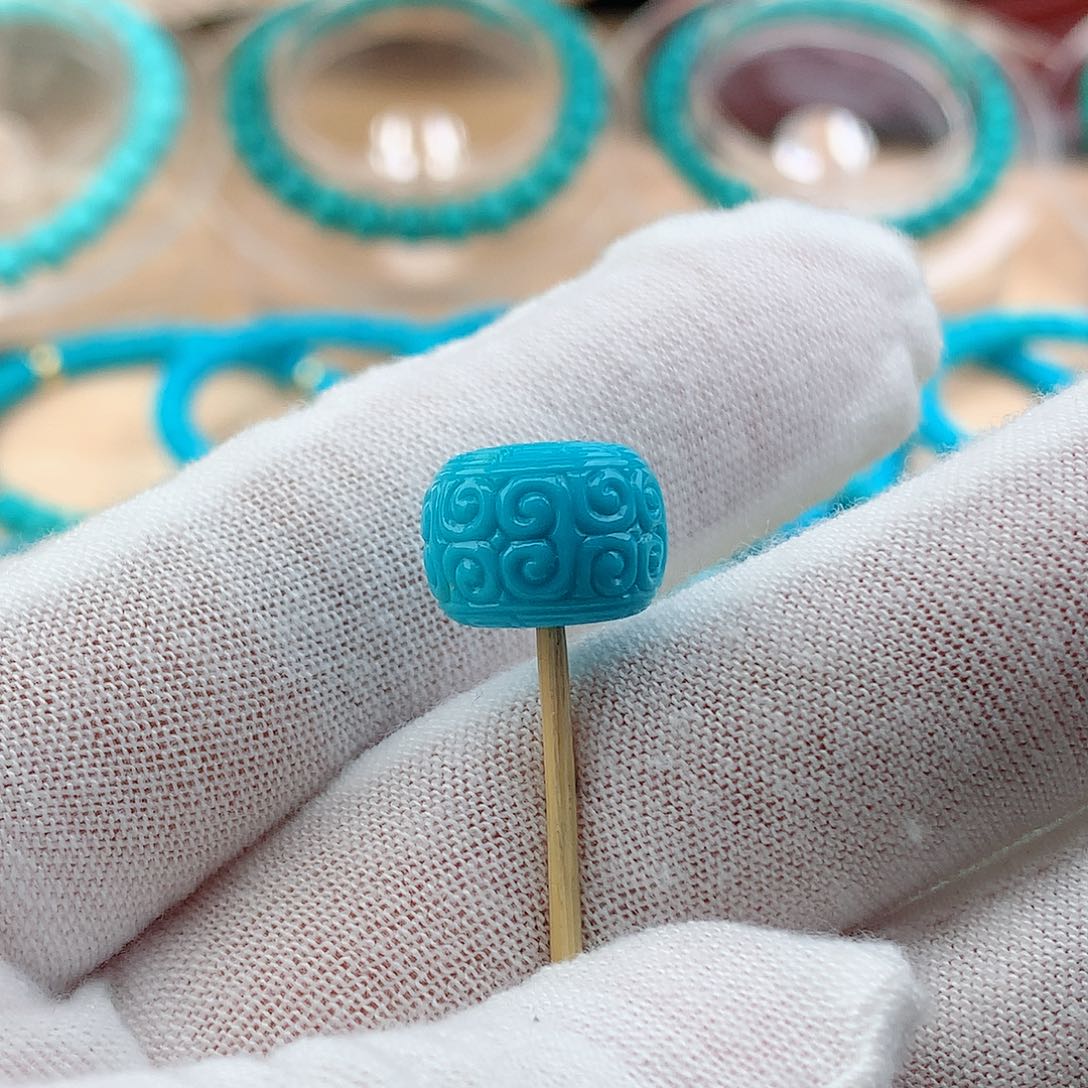 绿松石颈饰未镶嵌