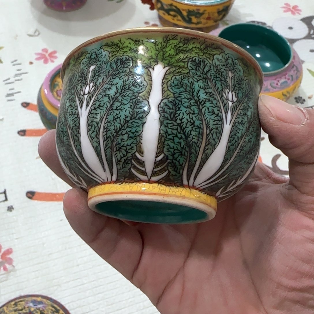 瓷片瓷器上还有两条长线上