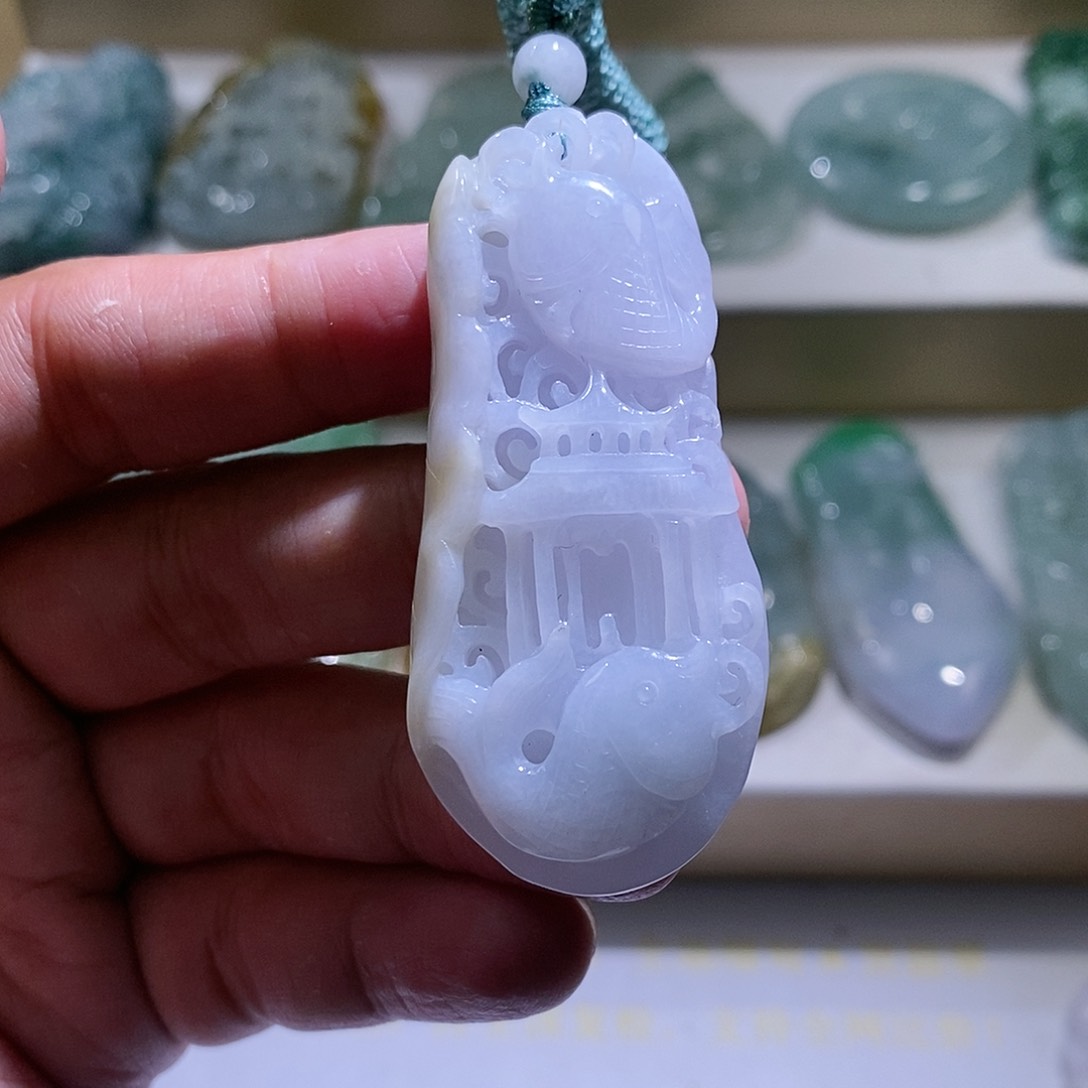 【闪购商品】翡翠颈饰未镶嵌鱼跃龙门