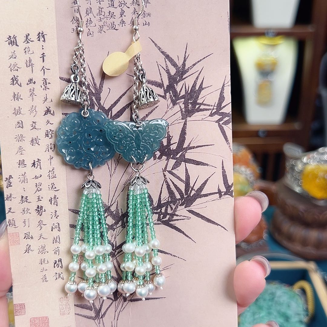 翡翠未镶嵌挂件耳环