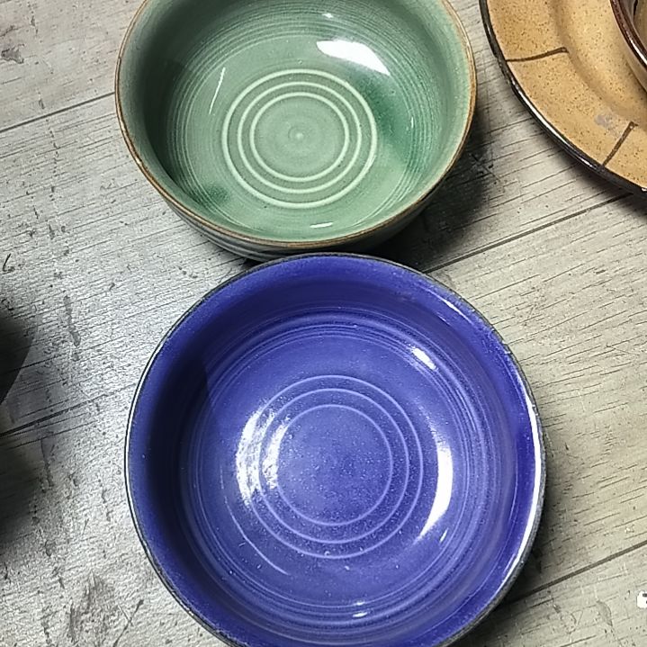 盘瓷片陶瓷杯盘壶碗都有