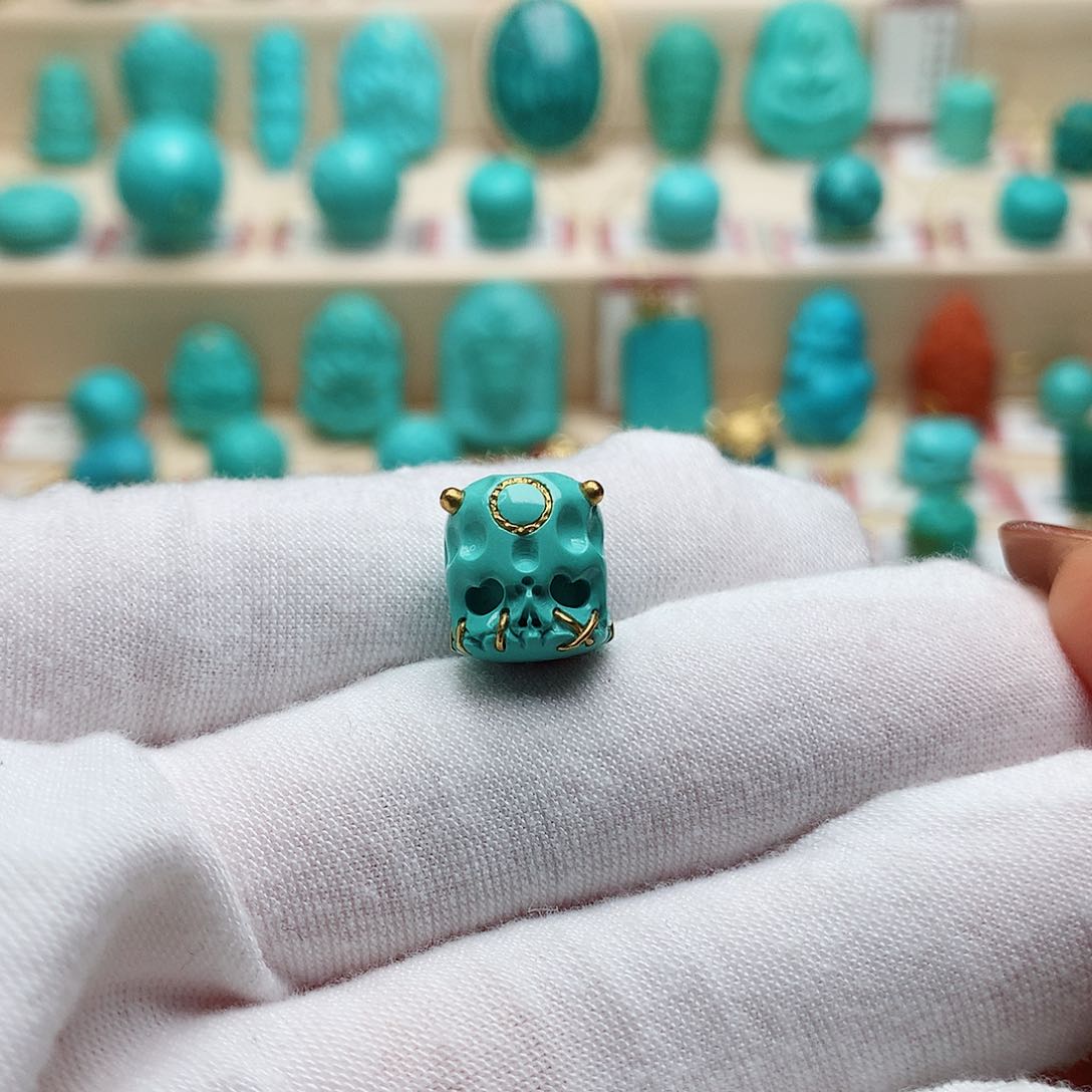 绿松石配饰未镶嵌