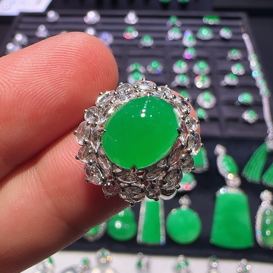 翡翠18K金镶嵌戒指戒指