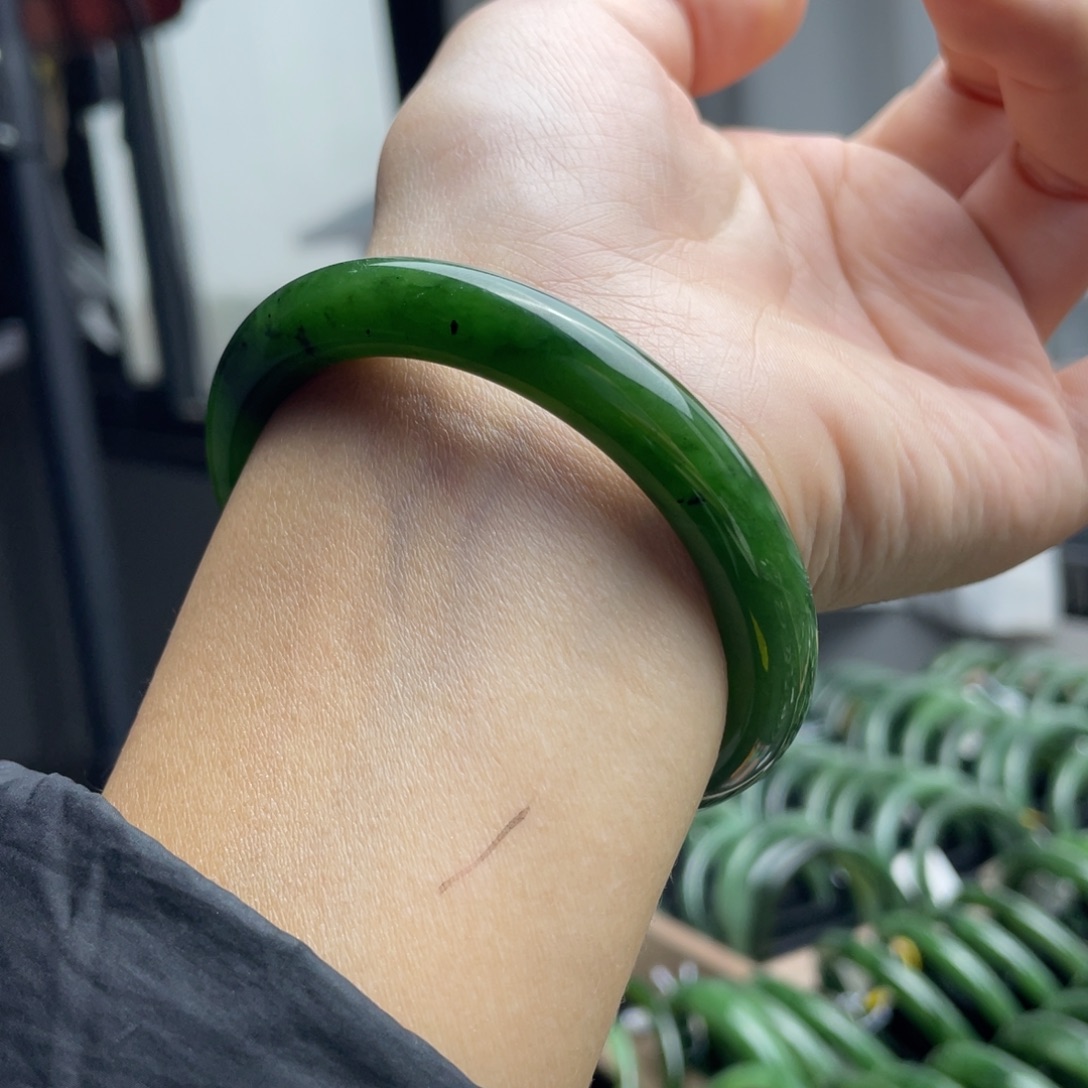 和田玉未镶嵌手镯53.8