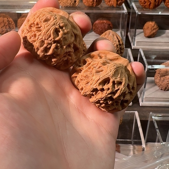 文玩核桃吊坠微水尖宫灯