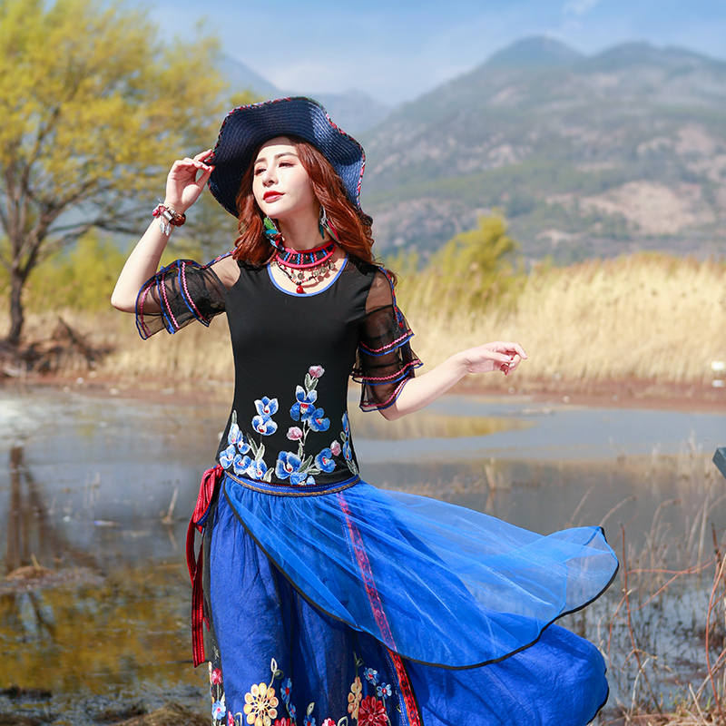 两人故事文艺复古民族风五分袖绣花女上衣T恤TX0418