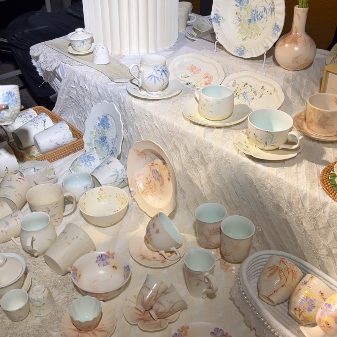 瓷片8809一起逛集市啦