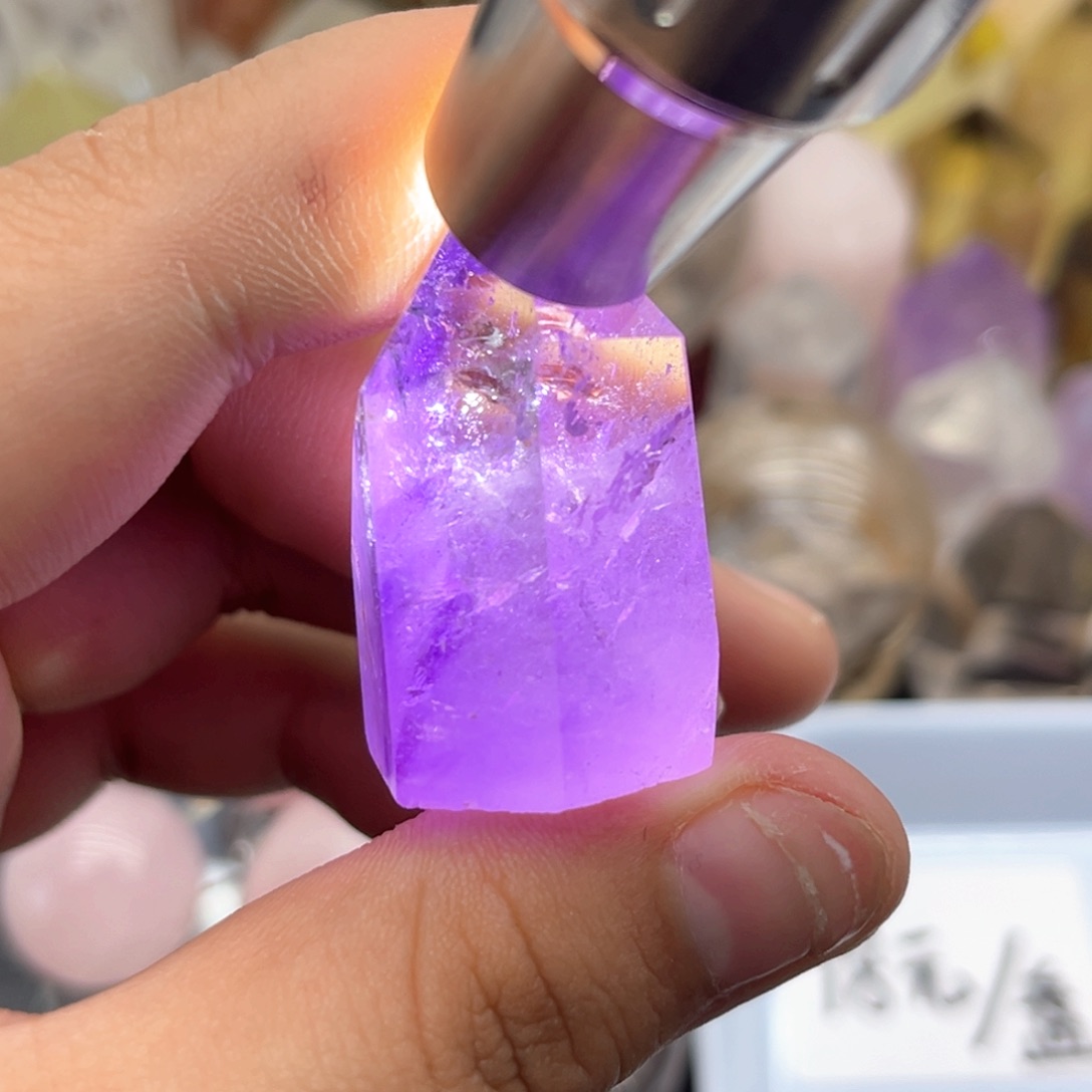 水晶珠宝半成品未镶嵌8 玻利维亚薰衣草紫水晶柱子