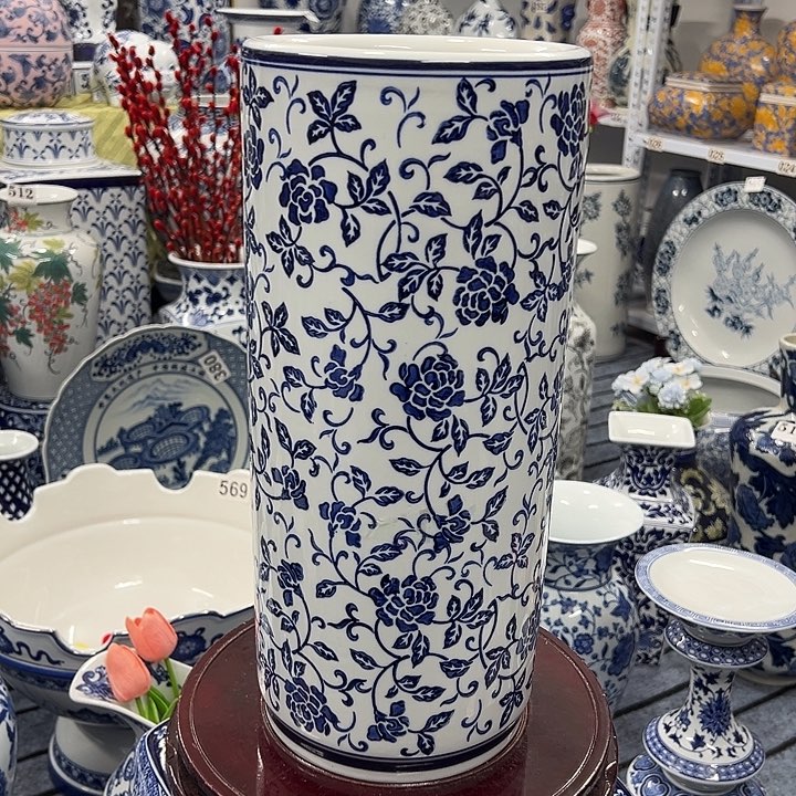 摆件青花瓷手工手绘高温釉下彩家居摆件，直筒花瓶