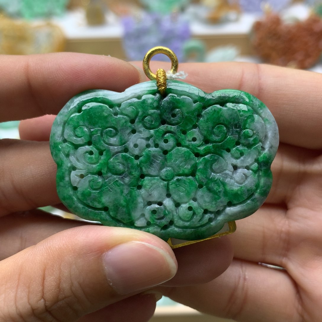 翡翠未镶嵌颈饰翡翠