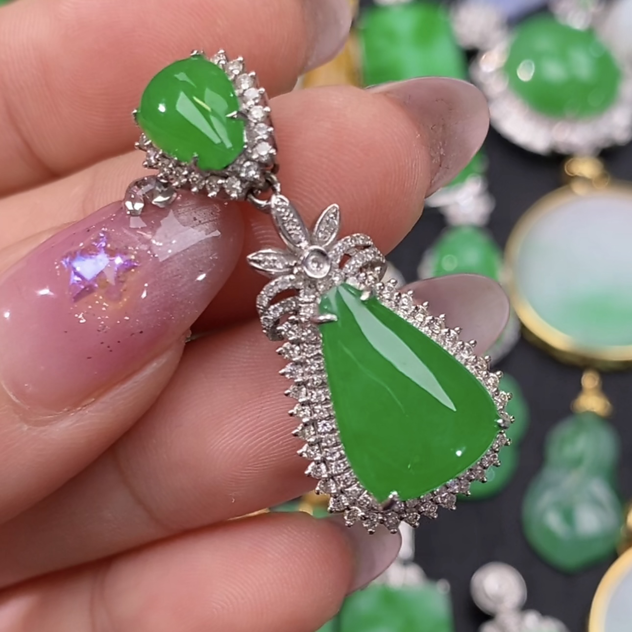 缅甸翡翠A货18k金镶嵌满绿水滴